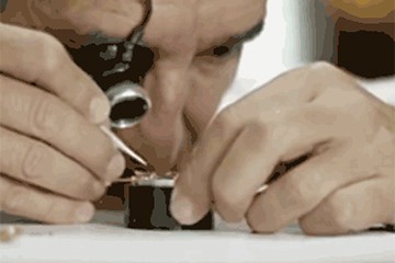 天津劳力士戴着为什么会停